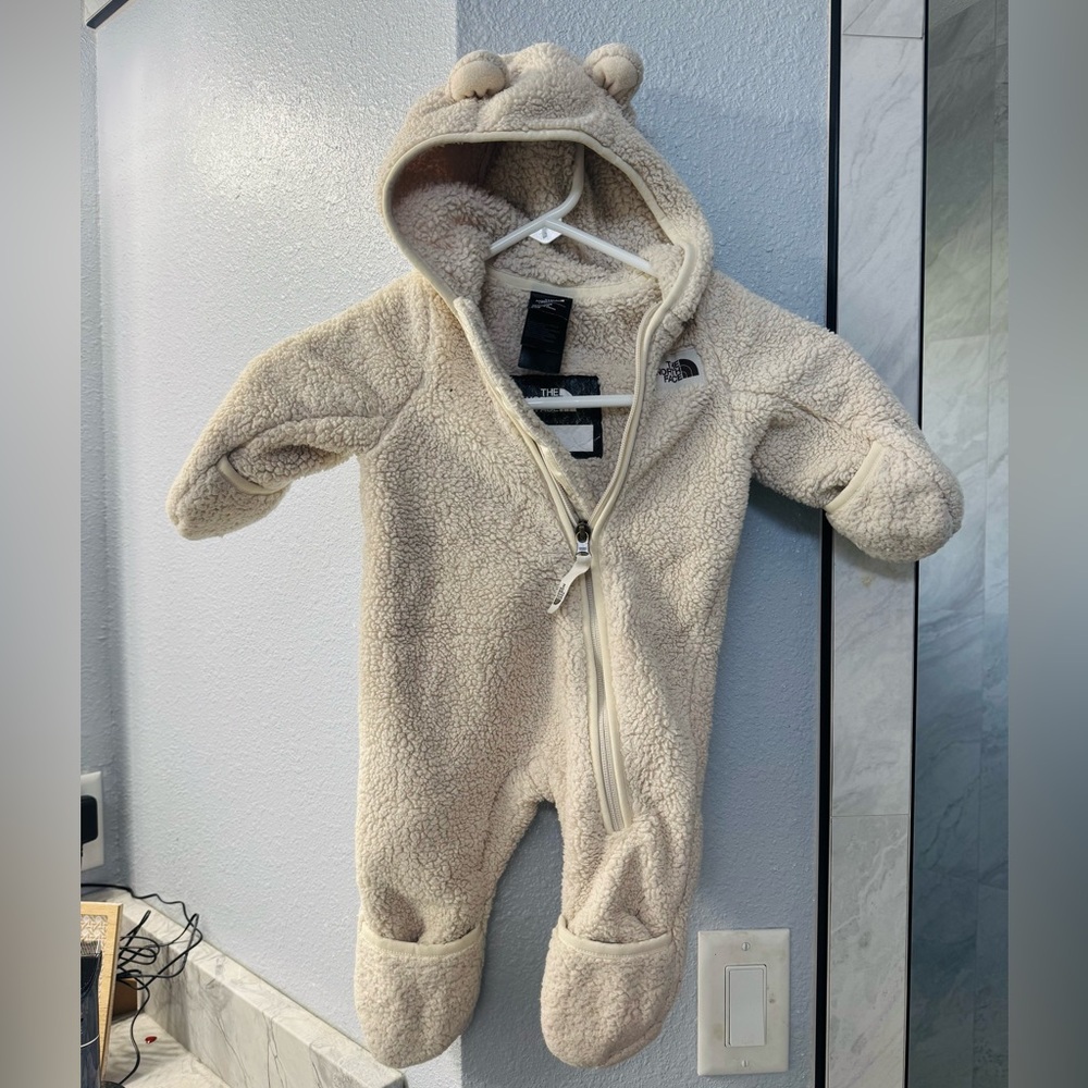 The North Face Kids Beige Fleece Footie. 3-6 months. Worn once for a picture!